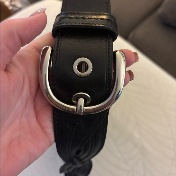 Signature Coach purse - Picture 3 of 6